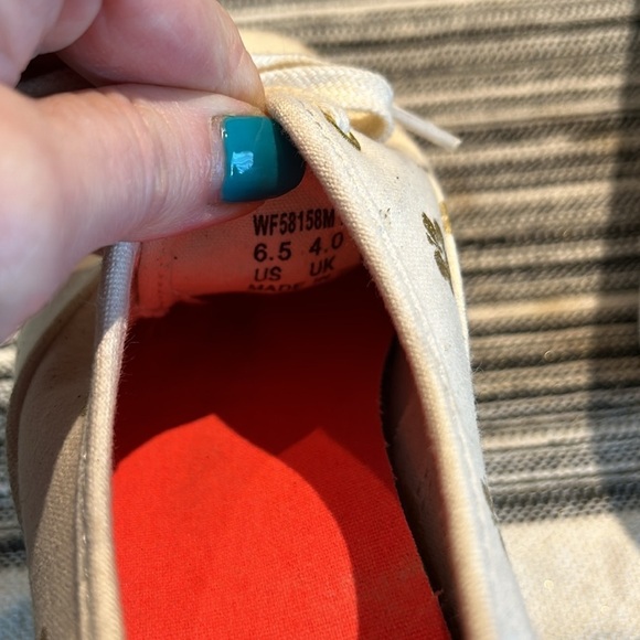 Sold at Anthropologie Keds TRIPLE HIBISCUS NATRUAL / GOLD Size 6.5 - Picture 8 of 8